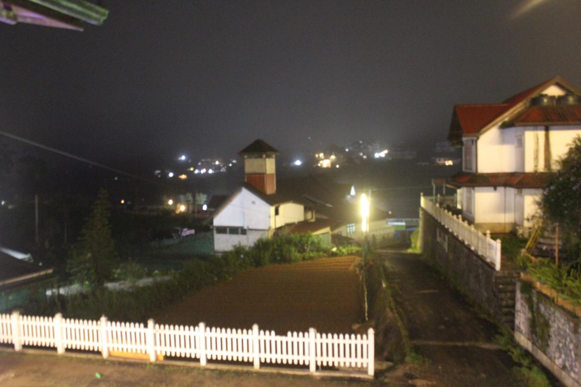 Maha Royal Hotel Nuwara Eliya Chambre photo
